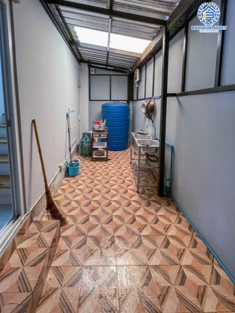 *****ทาวน์เฮ้าส์มือสองย่านนนทบุรี ม.เดอะโมดิช บางบัวทอง บนเนื้อที่ 19.5 ตร.ว. ฟังก์ชันจัดหนักจัดเต็ม 4 ห้องนอน 2 ห้องน้ำ 1 ที่จอดรถ บ้านราคาถูกสุดในโครงการ!  บนทำเลเชื่อมต่อหลายเส้นทาง ใกล้เซ็นทรัลเวสต์เกต และรถไฟฟ้าสายสีม่วง "สถานีคลองบางไผ่"